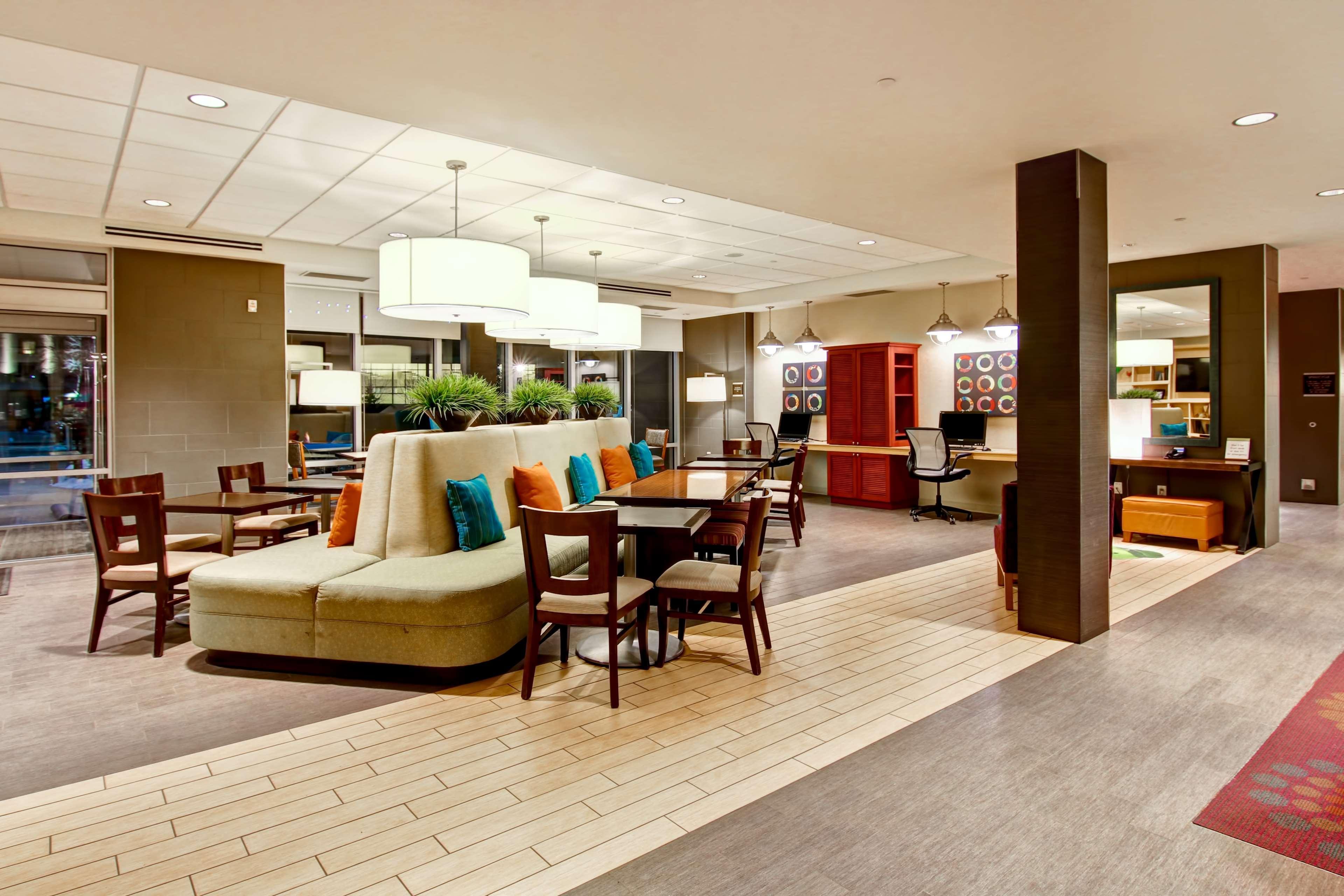 Home2 Suites By Hilton West Edmonton Ngoại thất bức ảnh